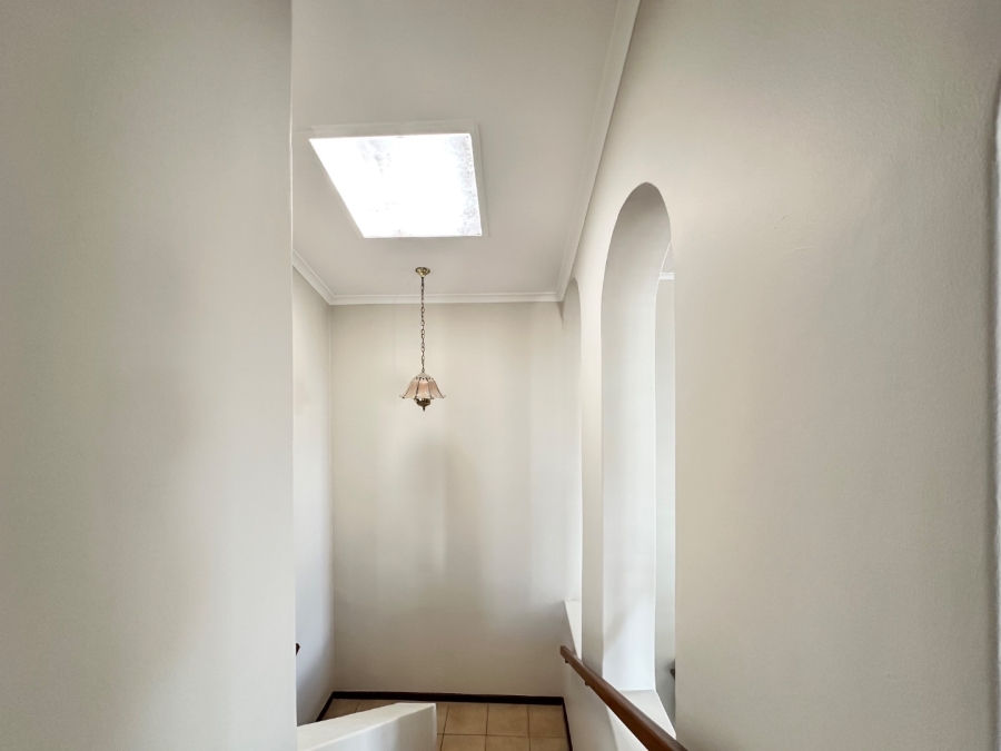 5 Bedroom Property for Sale in Bayview Western Cape